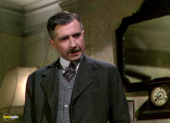 A still #127 from This Happy Breed (1944)