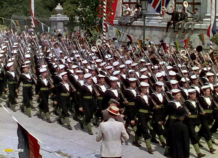 A still #131 from This Happy Breed (1944)