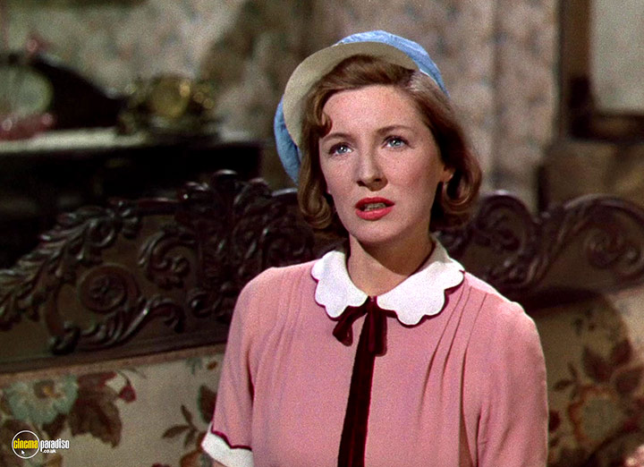 A still #135 from This Happy Breed (1944)