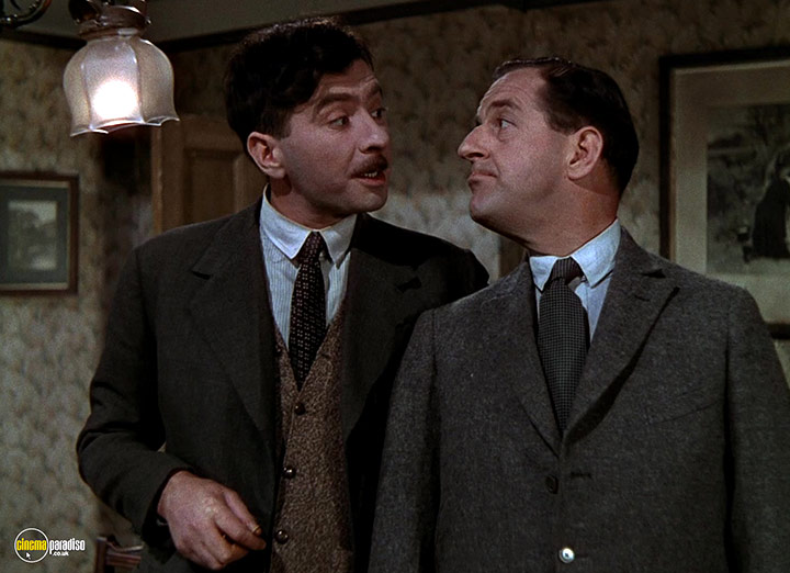 A still #137 from This Happy Breed (1944)