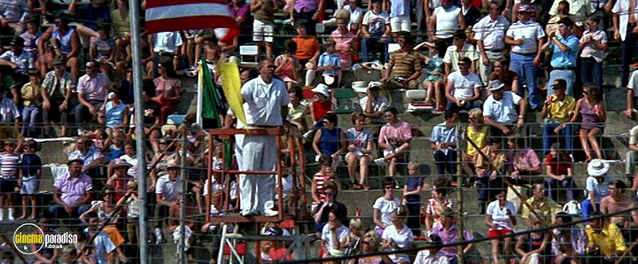 A still #10 from The Last American Hero (1973)