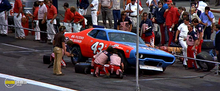 A still #4 from The Last American Hero (1973)