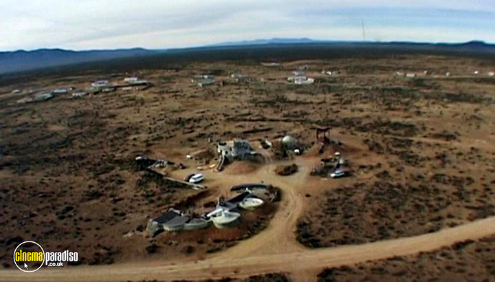 A still #15 from Garbage Warrior (2008)
