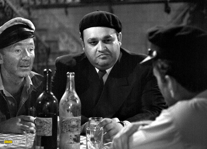 A still #17 from To Have and Have Not (1944)
