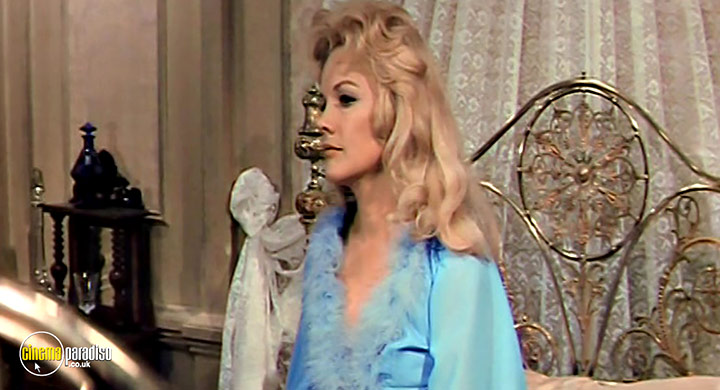 A still #8 from Captain Apache (1971)