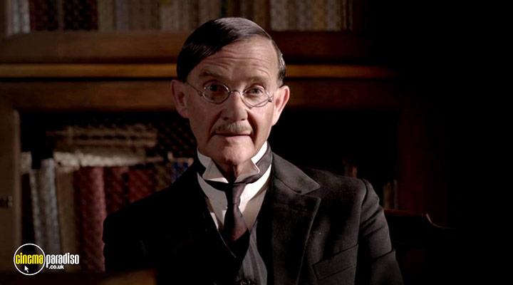 A still #25 from Spies of Warsaw (2013)