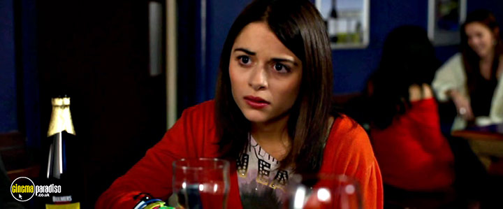 A still #25 from How to Stop Being a Loser (2011)
