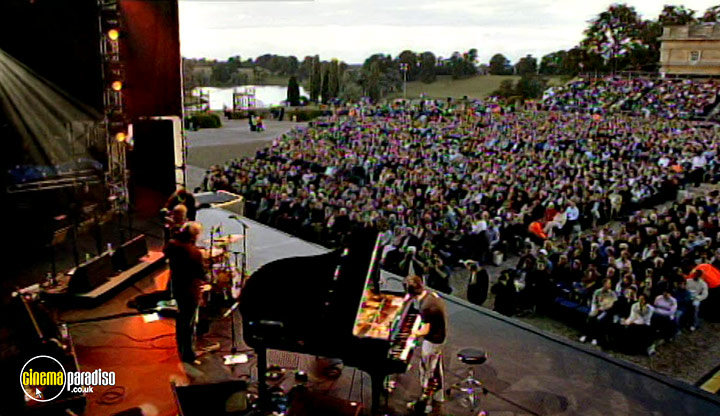 A still #21 from Jamie Cullum: Live at Blenheim Palace (2004)