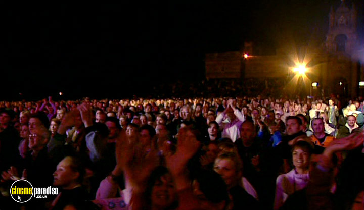 A still #7 from Jamie Cullum: Live at Blenheim Palace (2004)