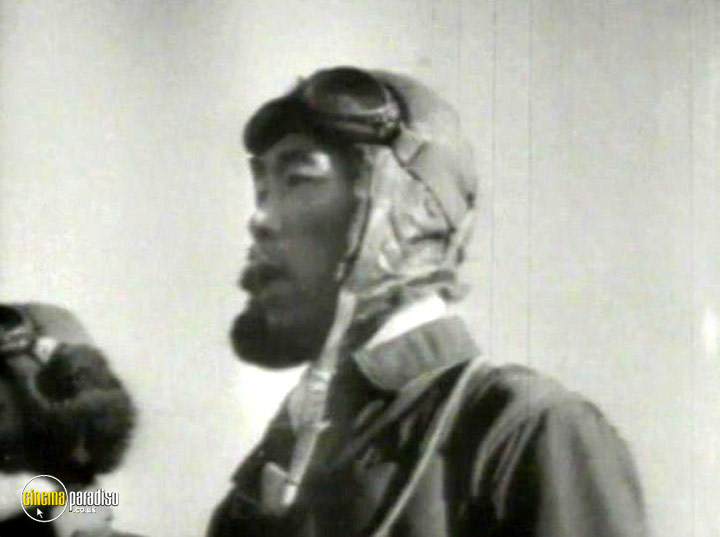 A still #33 from Battle of China (1945)