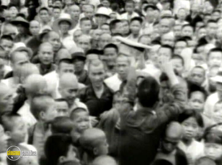 A still #32 from Battle of China (1945)