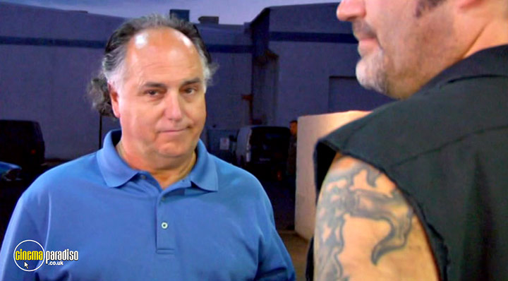 A still #32 from Counting Cars: Series 1 (2012)