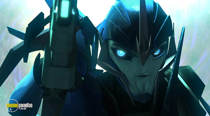 A still #18 from Transformers Prime: Series 1: Part 3 (2011)