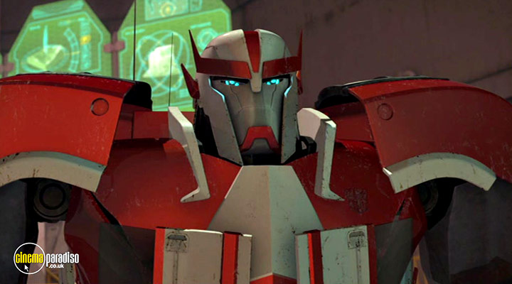 A still #14 from Transformers Prime: Series 1: Part 3 (2011)