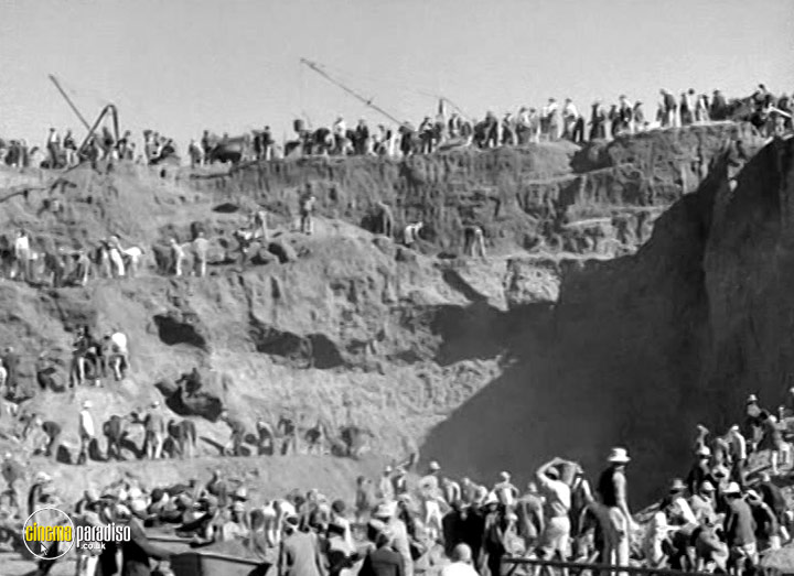 A still #1 from King Solomon's Mines (1937)