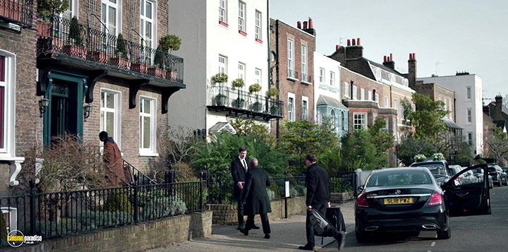 A still #32 from Gangs of London (2020)