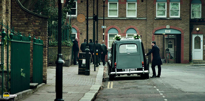 A still #23 from Gangs of London (2020)