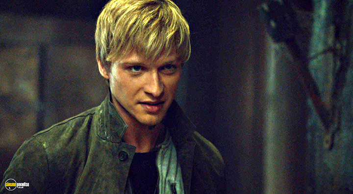 A still #6 from Shadowhunters: Series 3 (2019)