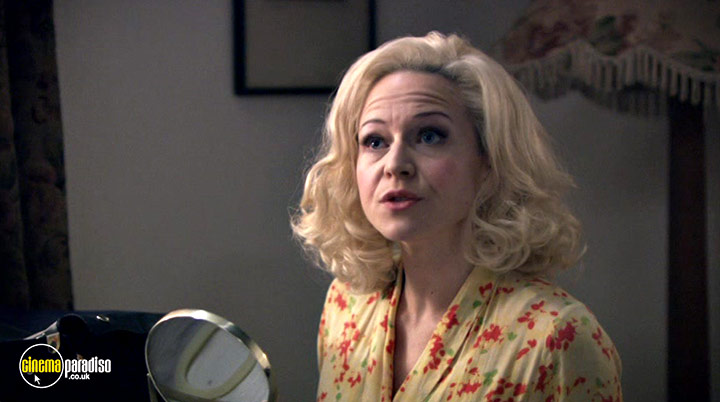 A still #22 from Rock and Chips: Five Gold Rings (2010)