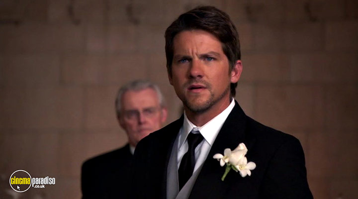 A still #16 from Happy Endings: Series 1 (2011)
