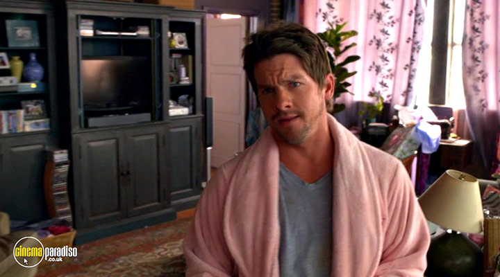 A still #4 from Happy Endings: Series 1 (2011)