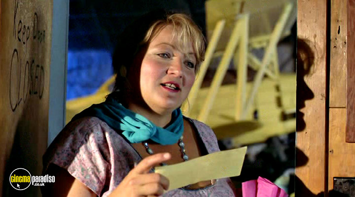 A still #14 from Rosalie Goes Shopping (1989)