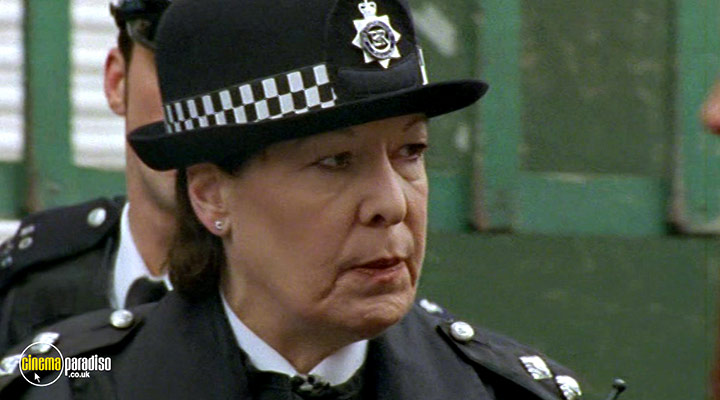 A still #22 from Murder Investigation Team: Series 1 (2003)
