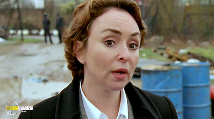 A still #16 from Murder Investigation Team: Series 1 (2003)