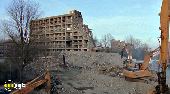 A still #11 from Murder Investigation Team: Series 1 (2003)