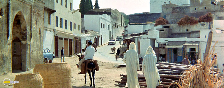 A still #32 from Maroc 7 (1967)