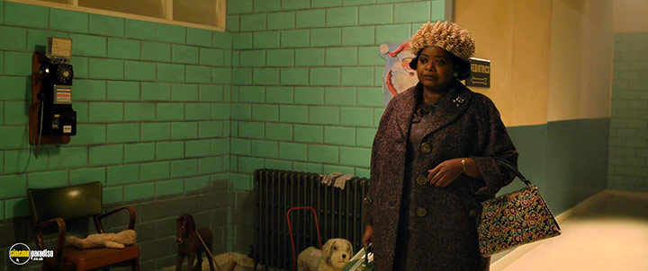 A still #36 from The Witches (2020)