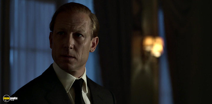 A still #20 from The Crown: Series 3 (2019)