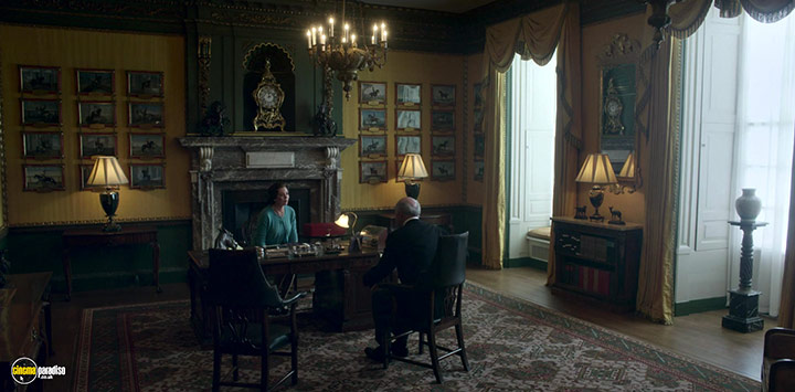 A still #33 from The Crown: Series 3 (2019)