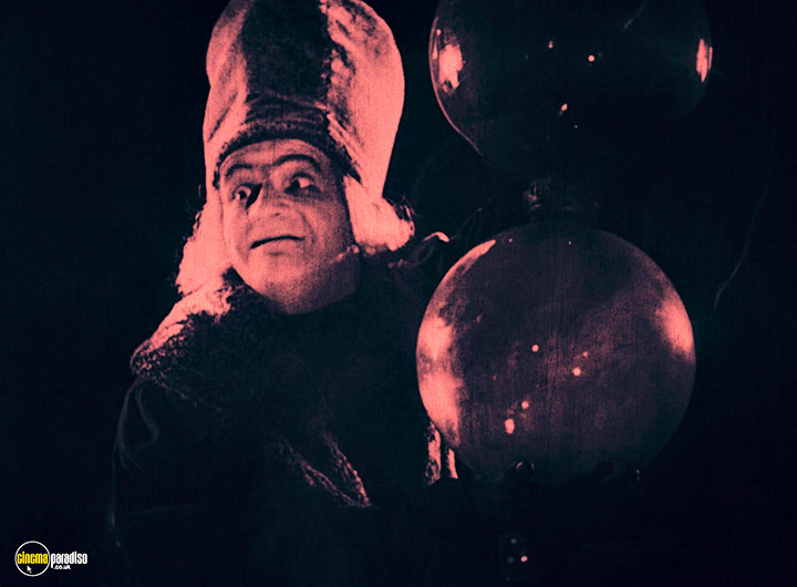A still #14 from Waxworks (1924)