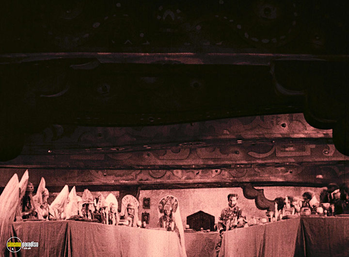 A still #18 from Waxworks (1924)