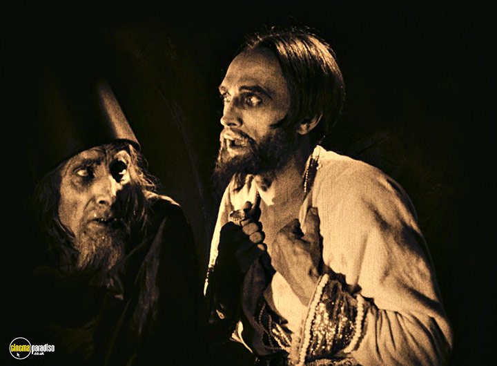 A still #23 from Waxworks (1924)