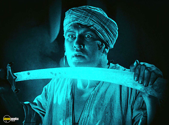 A still #28 from Waxworks (1924)