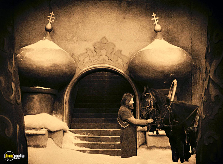 A still #34 from Waxworks (1924)