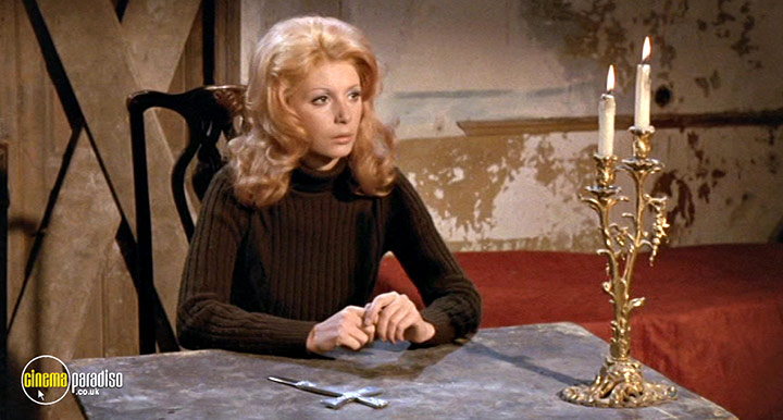 A still #15 from Werewolf Shadow (1971)