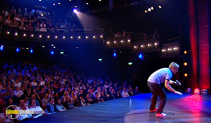 A still #9 from Russell Howard: Live (2007)