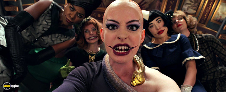 A still #29 from The Witches (2020)
