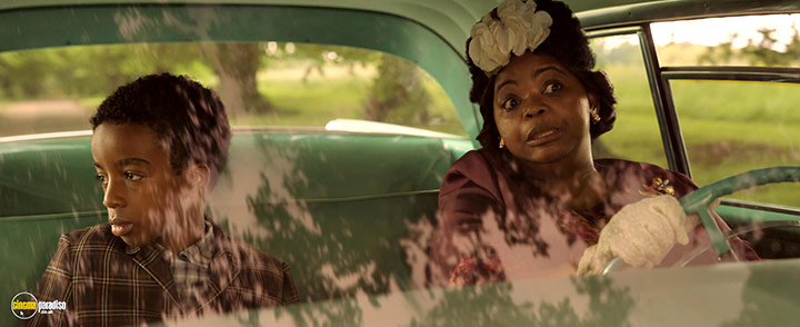 A still #8 from The Witches (2020)