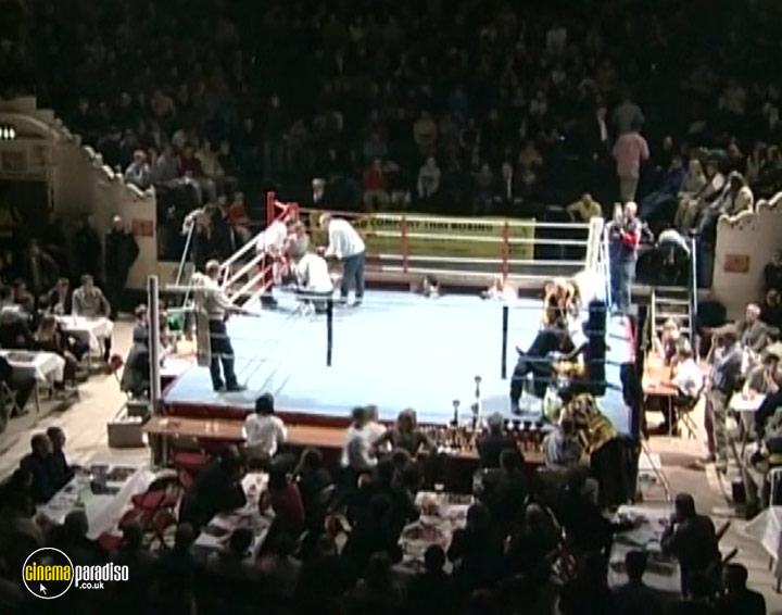A still #18 from Muay Thai and Kickboxing: 5 (2004)