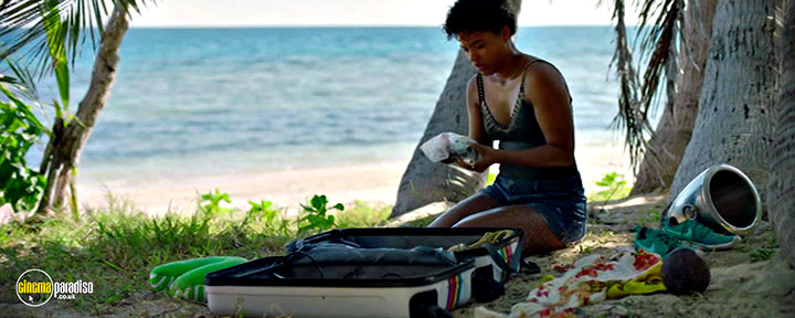 A still #16 from Sweetheart (2019)