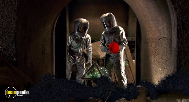 A still #17 from K-9: Series 1: Vol.2 (2010)