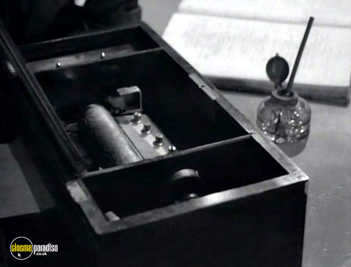 A still #28 from The Heart Within (1957)