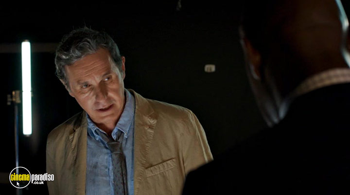 A still #27 from Death in Paradise: Series 10 (2021)