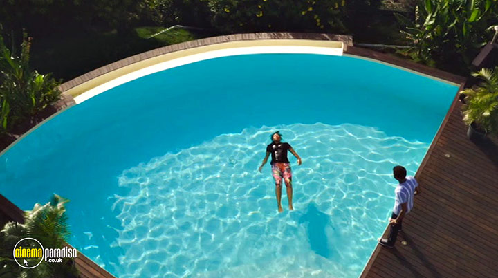 A still #23 from Death in Paradise: Series 10 (2021)