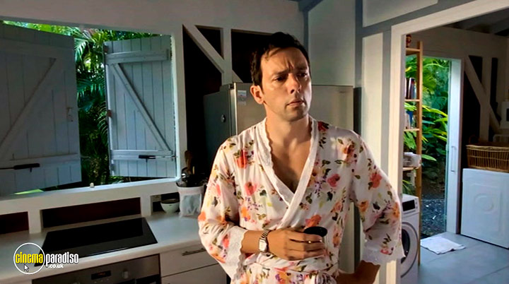 A still #21 from Death in Paradise: Series 10 (2021)