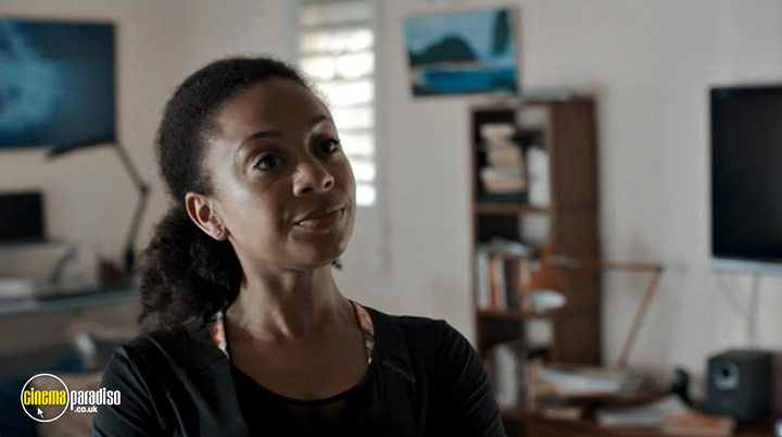 A still #19 from Death in Paradise: Series 10 (2021)